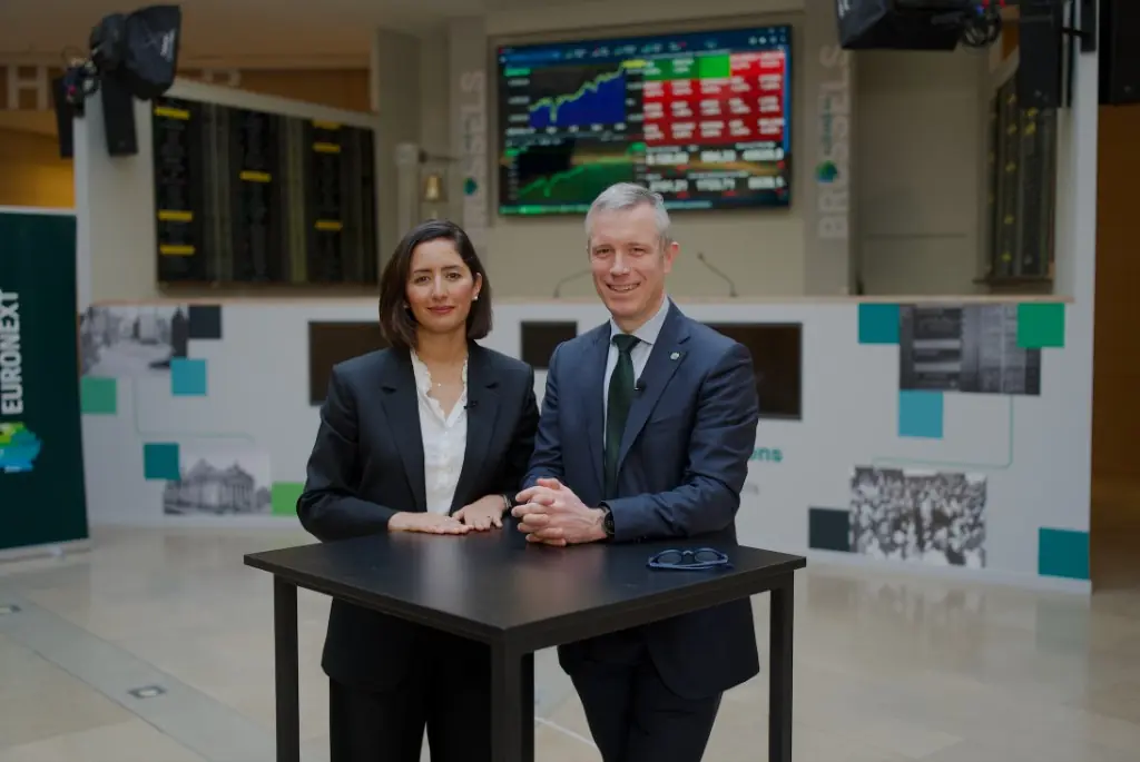 Two speakers filmed at Euronext Brussels